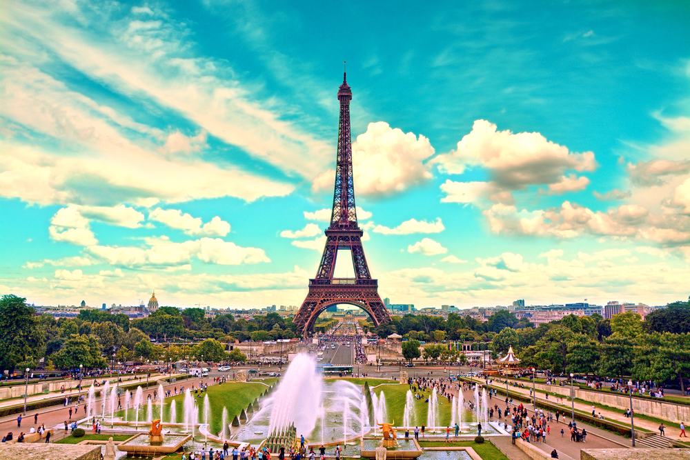 10 Maddede Paris’i Gerçek Bir Turist Gibi Gezme Rehberi